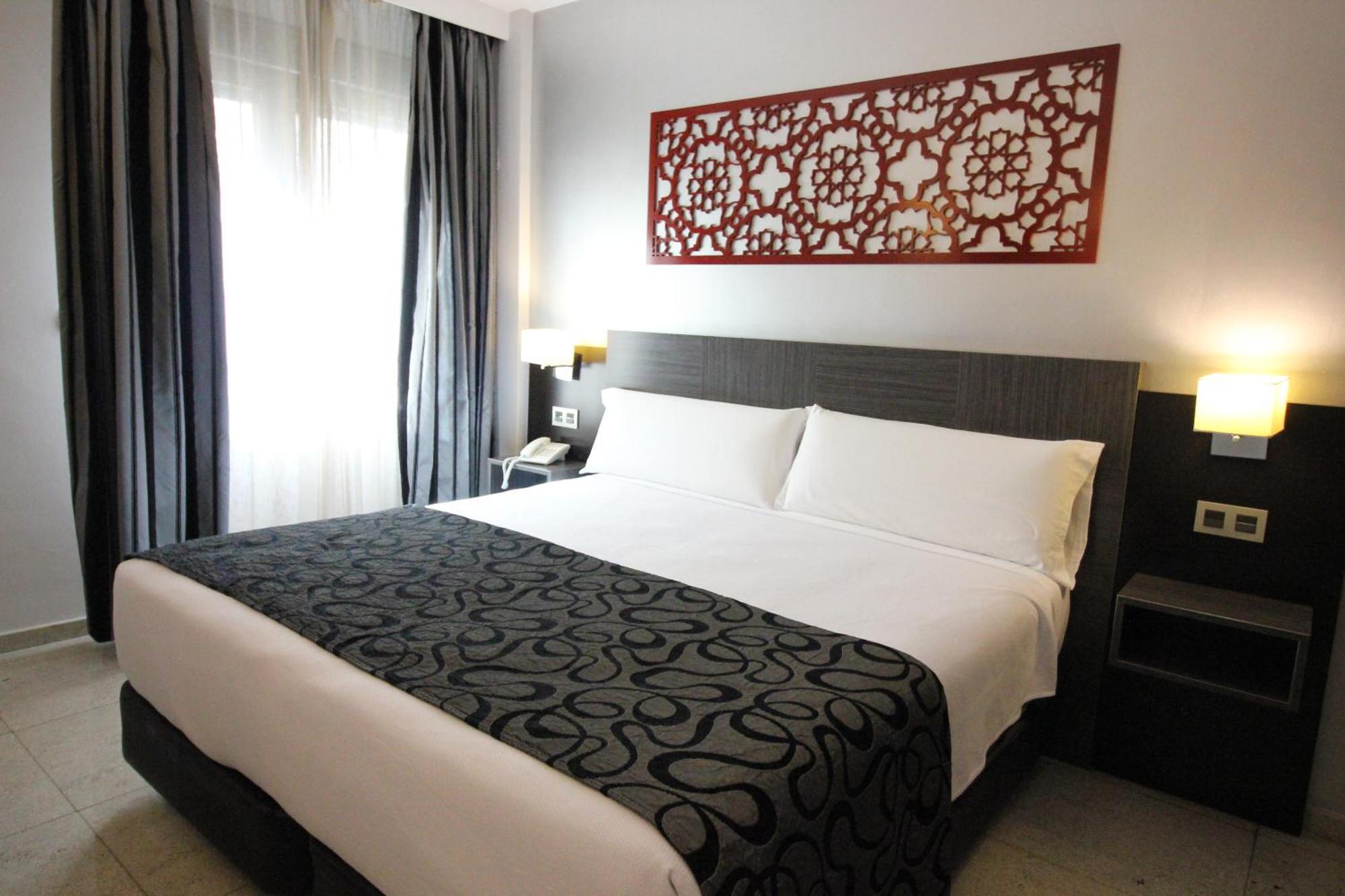Hotel Venecia Sewilla Zewnętrze zdjęcie