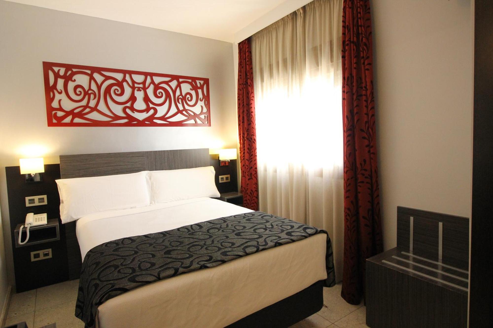 Hotel Venecia Sewilla Zewnętrze zdjęcie