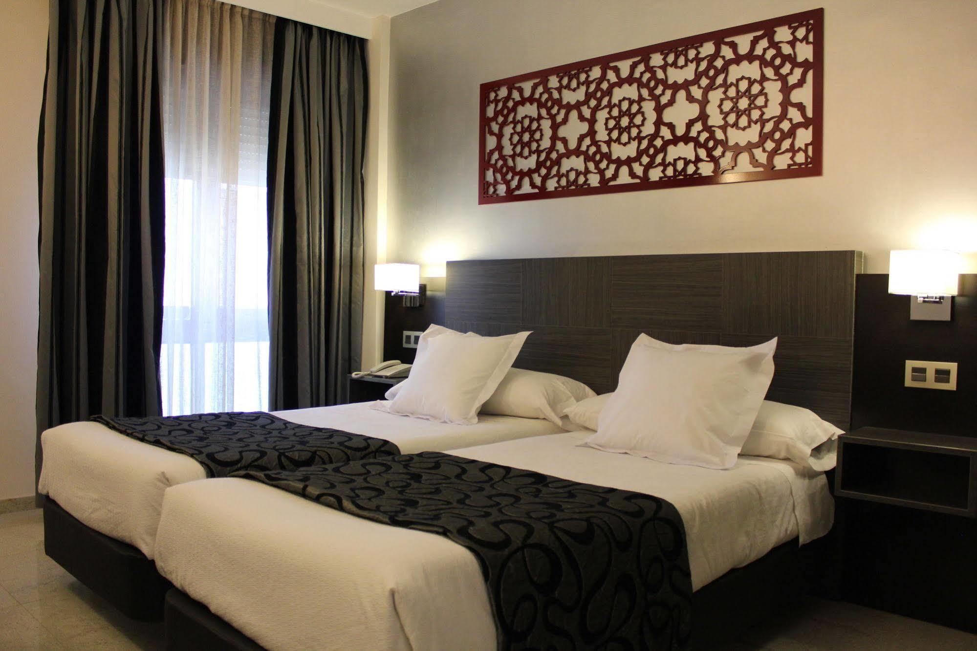 Hotel Venecia Sewilla Zewnętrze zdjęcie
